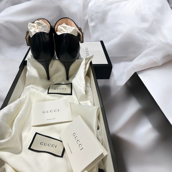 Gucci Sylvie Chain Pumps - Picture 11 of 13